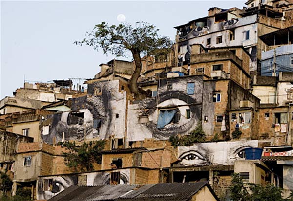Красочная жизнь бедняка: гениальный арт-проект «Favela Painting»