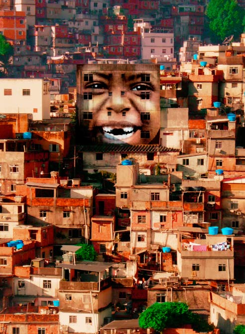 Красочная жизнь бедняка: гениальный арт-проект «Favela Painting»