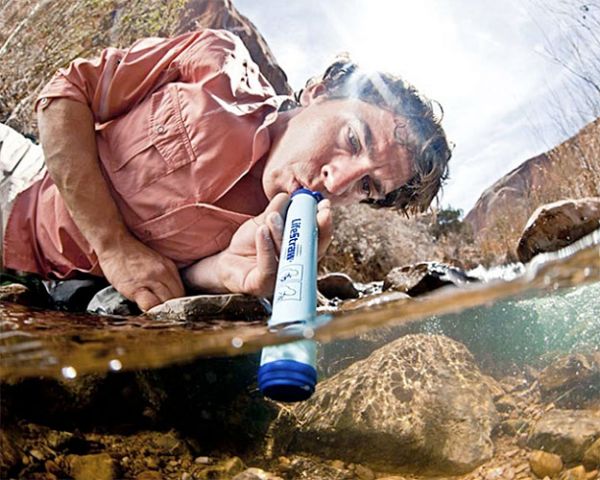 Трубочка для питья воды из рек или озер.