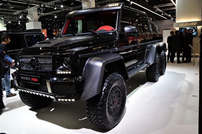 Brabus B63S-700 6×6 показали живьем