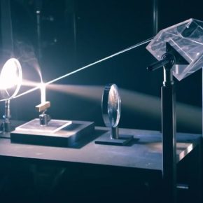 IT IS A SCIENCE BITCH: Заумная машина Руба Голдберга с применением оптики.