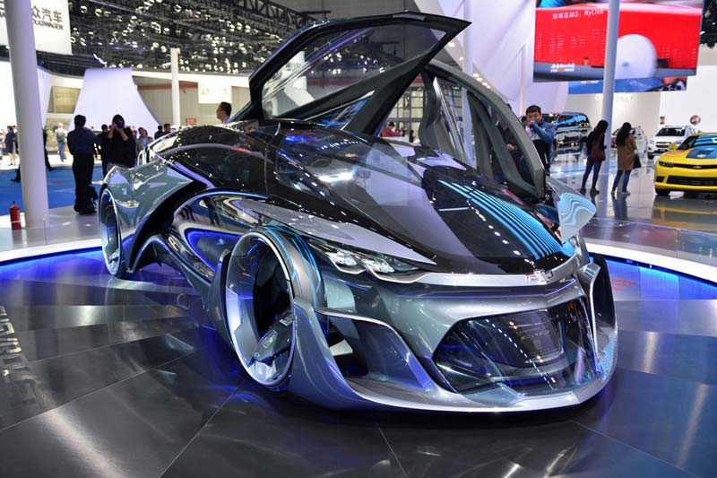 Chevrolet-FNR-perviy-bespilotniy-koncept-car-0