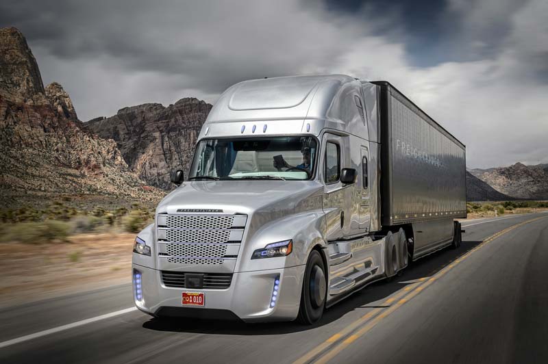 Freightliner Inspiration: первый беспилотный грузовик на дорогах Невады.