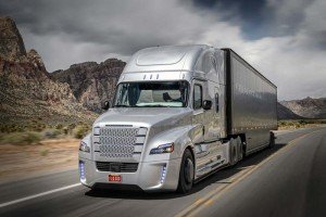 Freightliner Inspiration: первый беспилотный грузовик на дорогах Невады.
