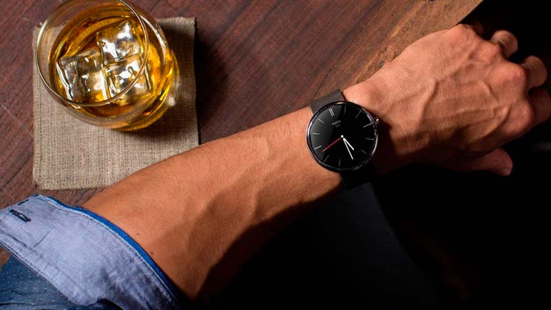 Выбираем наручные часы правильно: smart watch vs классика.