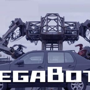 Боевой робот Megabots с легкостью дробит не только мелкие строения, но и автомобили.